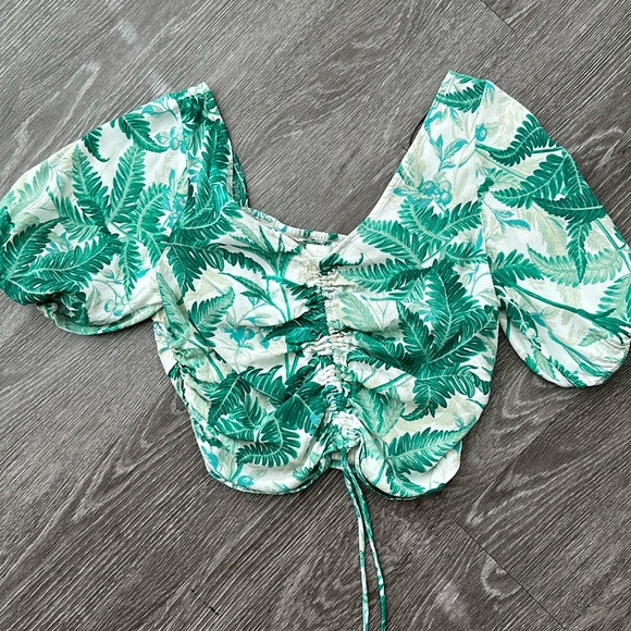 H&M Tropical Print Crop Top - Picture 1 of 2